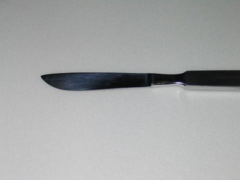 Scalpel with Fixed Blade 2
