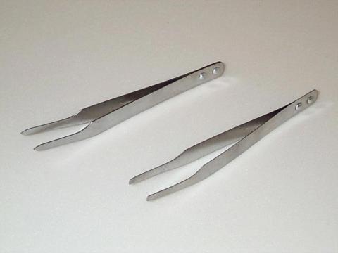 Feather Light Forceps 1