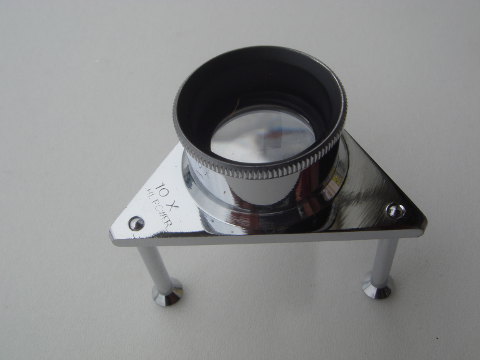 Round Tripod Magnifier - 10x Power Triplet x 21mm 1