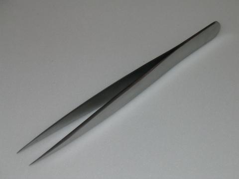 Fine Pointed Forceps 1